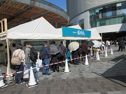 会場の賑わい