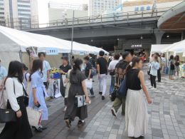 賑わう会場の様子②