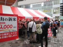 賑わう会場の様子①