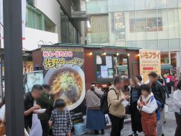 サンプリングに参加する様子