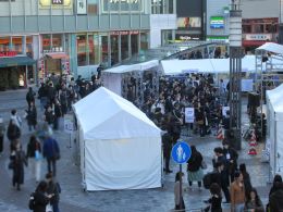 賑わう会場の様子①