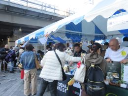 賑わう会場の様子②