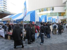 賑わう会場の様子①