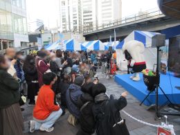 ご当地キャラのステージの様子