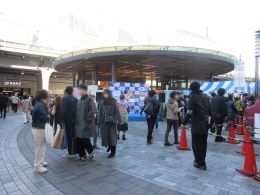 賑わう会場の様子①