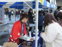 ノベルティの配布の様子