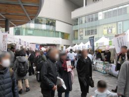 賑わう会場の様子①