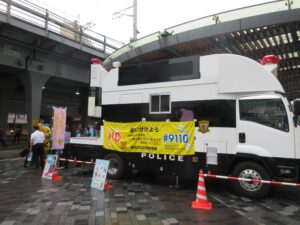 警察車両